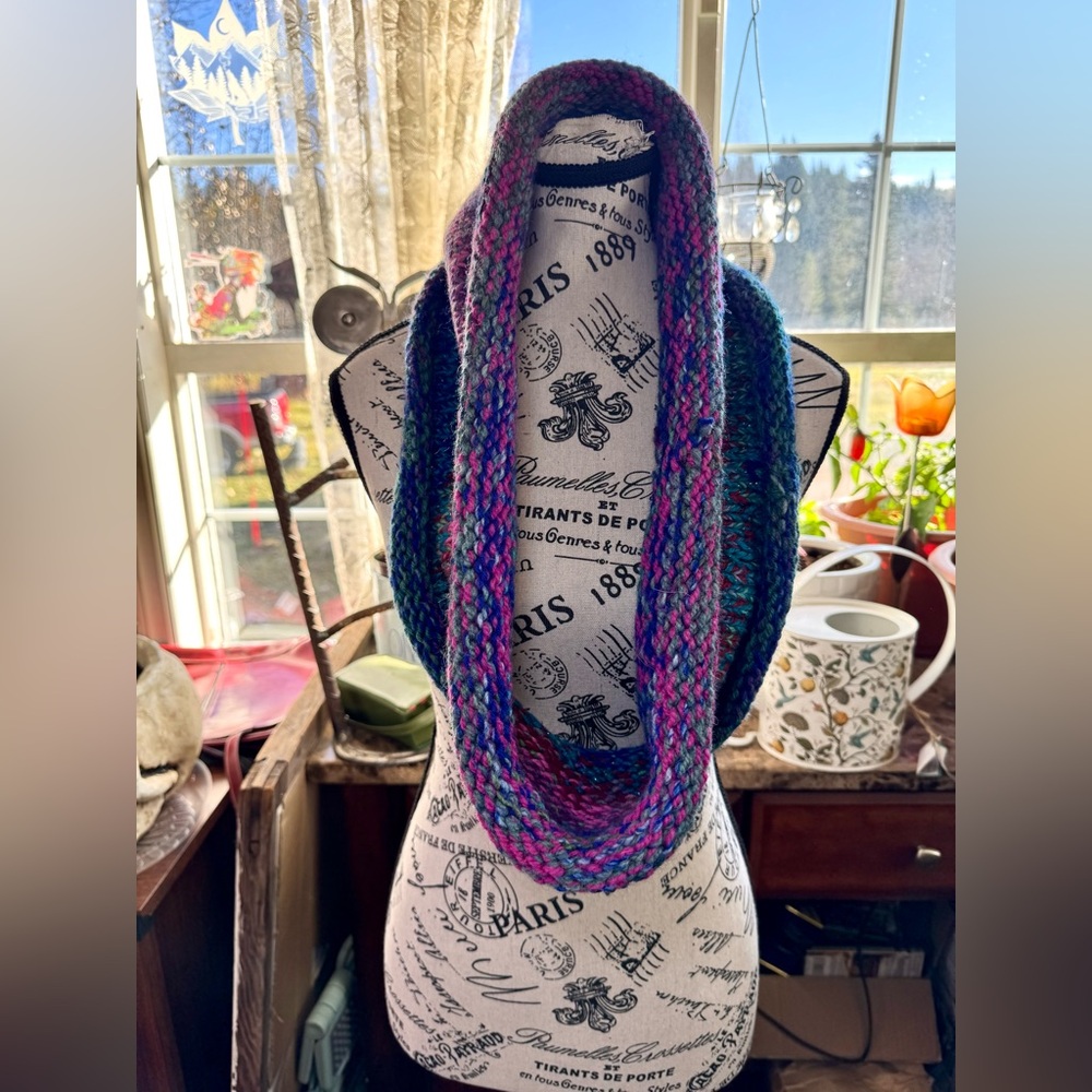 Hand Crafted Multicolor Knit Scarf - Picture 14 of 16